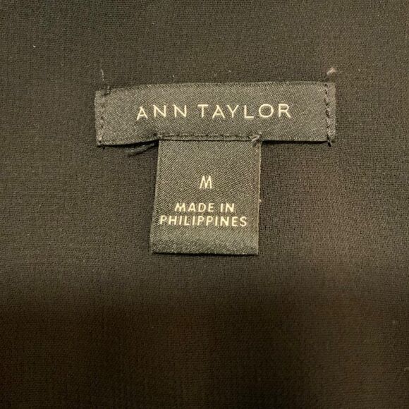 Ann Taylor Black Embroidered Chevron Semi Sheer Long Sleeve Belted Top Medium - Picture 11 of 12